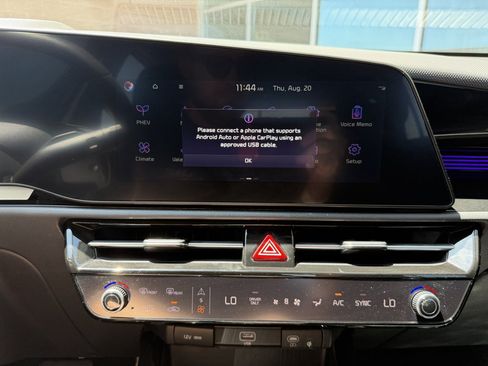 Used 2024 Kia Niro SX Touring FWD image 20
