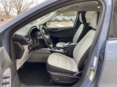 Used 2023 Ford Escape Active image 11