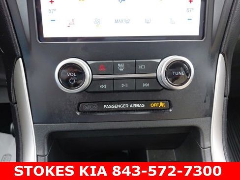 Used 2024 Ford Edge SEL w/ Convenience Package image 15