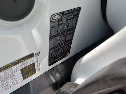 New 2026 Land Rover Range Rover Velar Dynamic SE image 30