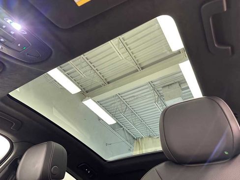 Used 2024 Porsche Cayenne Turbo image 35