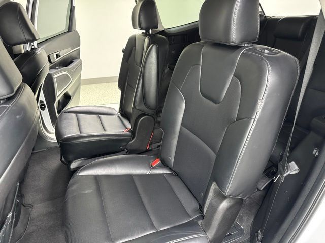 Used 2023 Kia Telluride S AWD/4WD image 25