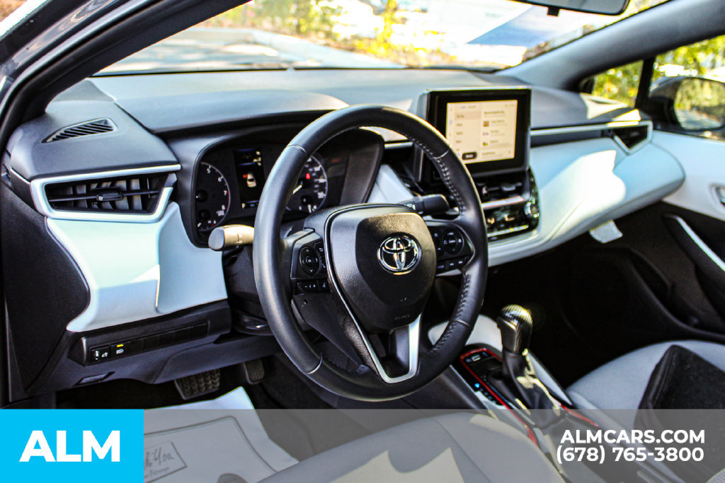 Used 2025 Toyota Corolla SE w/ Convenience Package FWD image 21