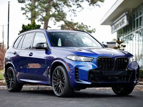 New 2026 BMW X5 M60i w/ Climate Comfort Package image 1