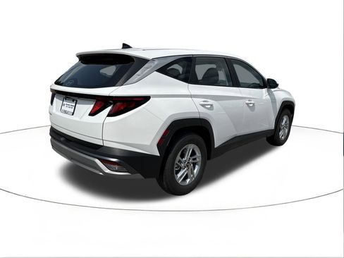 New 2026 Hyundai Tucson SE FWD image 3