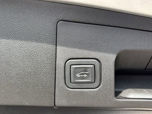 Used 2019 Cadillac XT5 Premium Luxury image 8