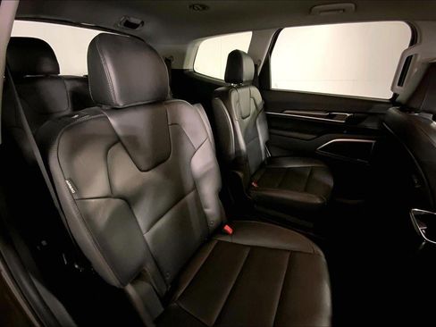 Certified 2024 Kia Telluride S image 23