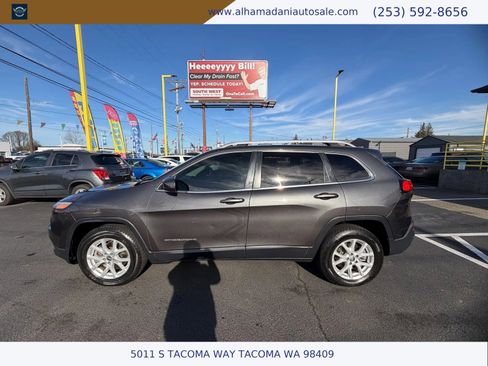 Used 2015 Jeep Cherokee Latitude w/ Cold Weather Group image 8