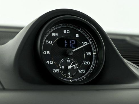 New 2026 Porsche Macan AWD/4WD image 16