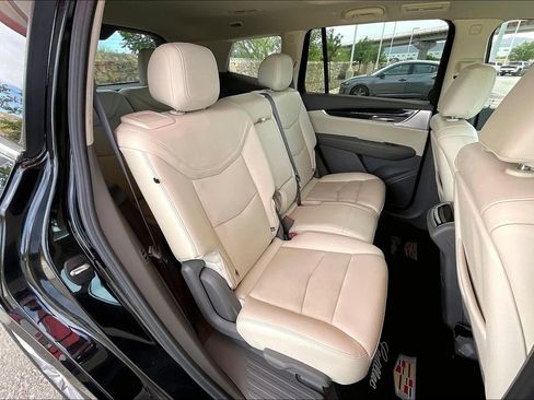 Used 2024 Cadillac XT6 Premium Luxury FWD image 27
