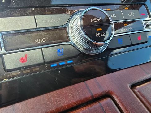 Used 2023 Lincoln Navigator L Reserve AWD/4WD image 23
