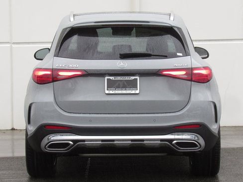 New 2026 Mercedes-Benz GLC 300 4MATIC image 7