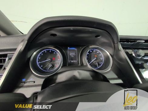 Used 2019 Toyota Camry LE image 17