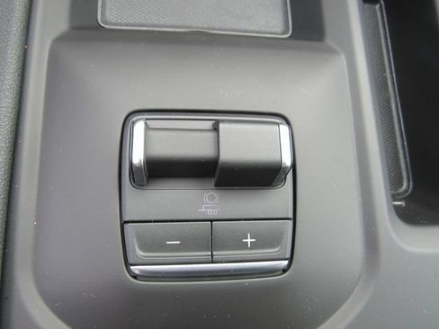Certified 2026 GMC Sierra 3500 AT4 w/ Technology Package AWD/4WD image 17