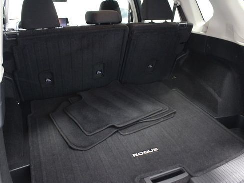 Certified 2024 Nissan Rogue SV AWD/4WD image 17