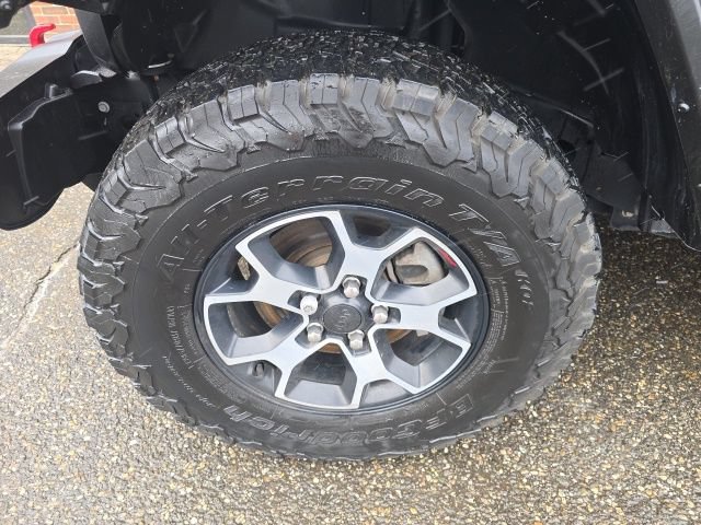 Used 2021 Jeep Wrangler Unlimited Rubicon w/ Dual Top Group AWD/4WD image 18