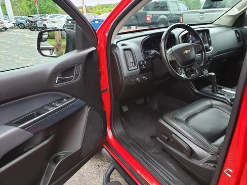 Used 2019 Chevrolet Colorado Z71 AWD/4WD image 12