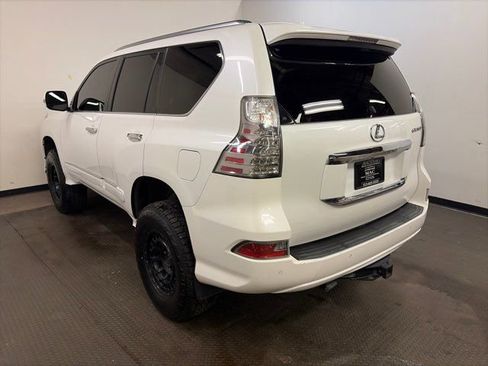 Used 2015 Lexus GX 460 Luxury w/ Preferred Accessory Package image 4