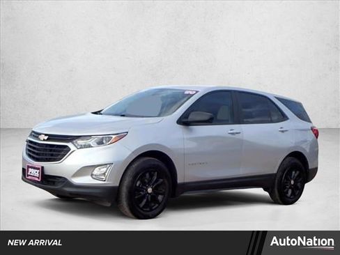 Used 2020 Chevrolet Equinox LS w/ LS Convenience Package image 1