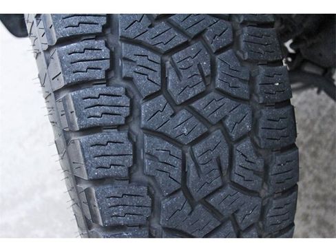 Used 2024 Ford Ranger Lariat w/ FX4 Off-Road Package image 28