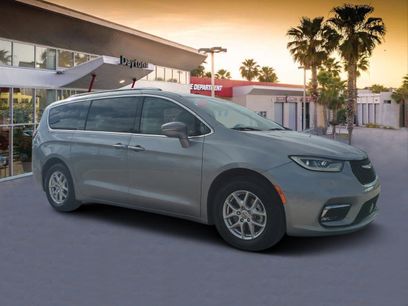 Certified 2021 Chrysler Pacifica Touring-L