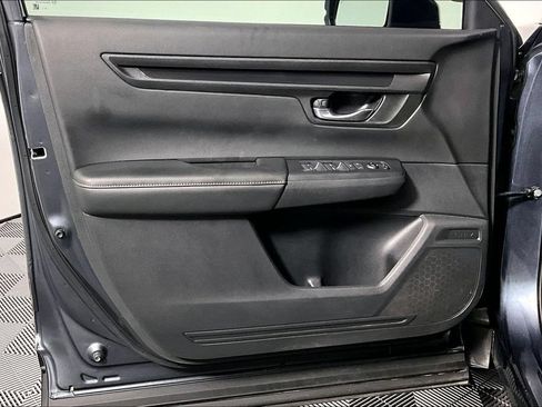Used 2025 Honda CR-V Sport image 23