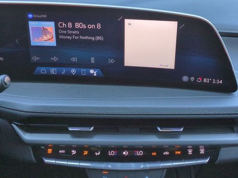 Used 2025 Cadillac XT4 Premium Luxury image 19