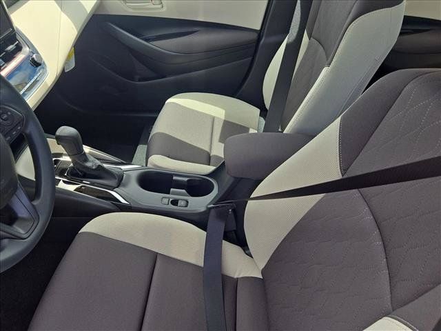 New 2026 Toyota Corolla LE FWD image 4