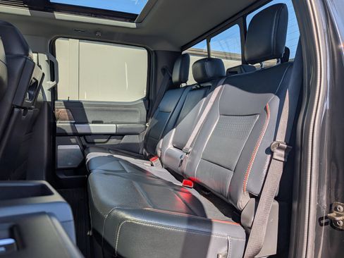 Used 2024 Ford F250 Lariat w/ Black Appearance Package AWD/4WD image 7