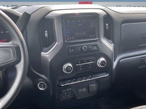 Used 2023 GMC Sierra 1500 Pro w/ Convenience Package AWD/4WD image 9