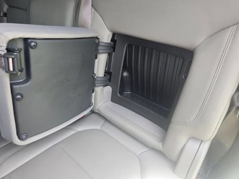Used 2019 GMC Sierra 1500 SLT w/ SLT Premium Plus Package AWD/4WD image 31