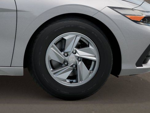 New 2026 Hyundai Elantra SE image 9