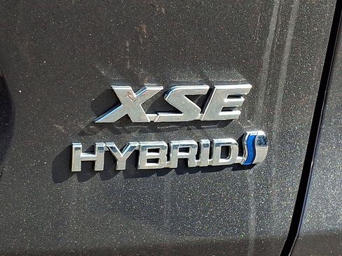 Used 2019 Toyota RAV4 XSE AWD/4WD image 30