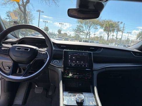 Used 2024 Jeep Grand Cherokee L Laredo w/ Trailer Tow Package image 9