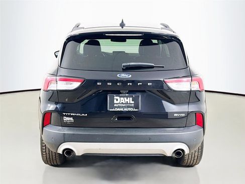 Used 2022 Ford Escape Titanium image 6