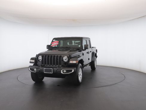 Used 2022 Jeep Gladiator Sport image 35