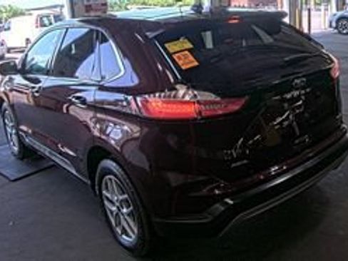Used 2023 Ford Edge SEL w/ Convenience Package AWD/4WD image 6