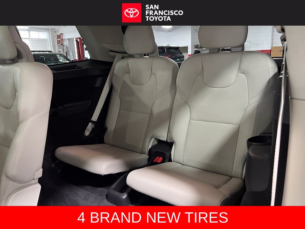 Used 2020 Volvo XC90 T6 Momentum w/ Protection Package Premier AWD/4WD image 18