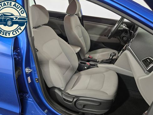 Used 2018 Hyundai Elantra SEL FWD image 35