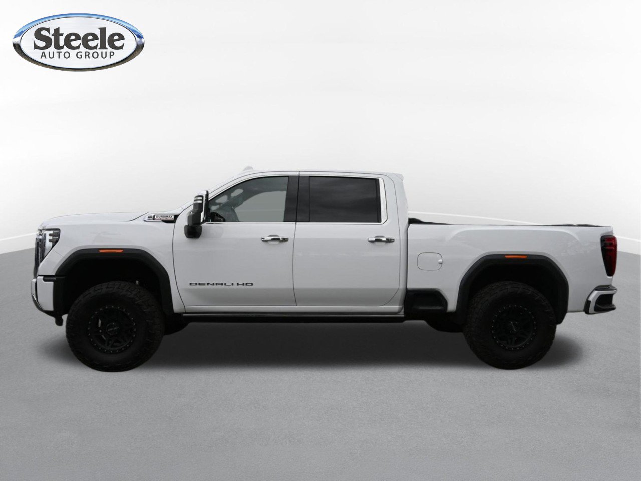 Used 2025 GMC Sierra 2500 Denali w/ Technology Package AWD/4WD image 4