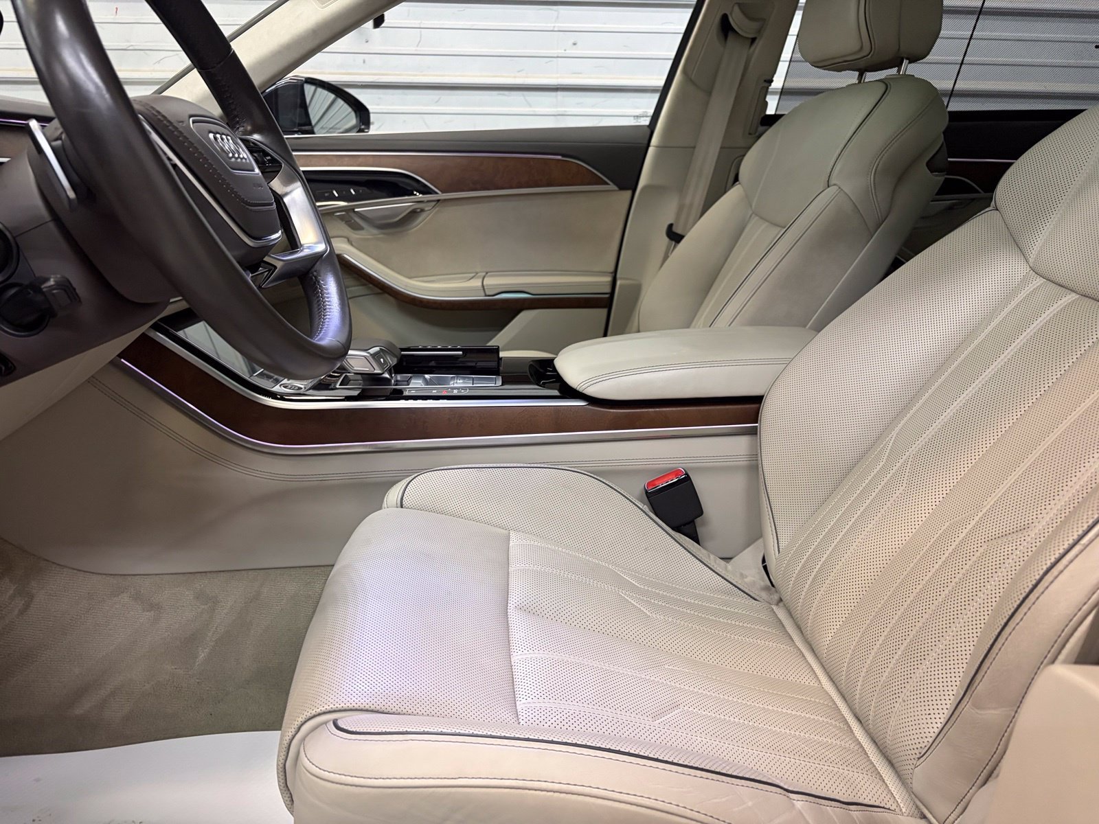 Used 2021 Audi A8 L 4.0T w/ Luxury Package AWD/4WD image 12