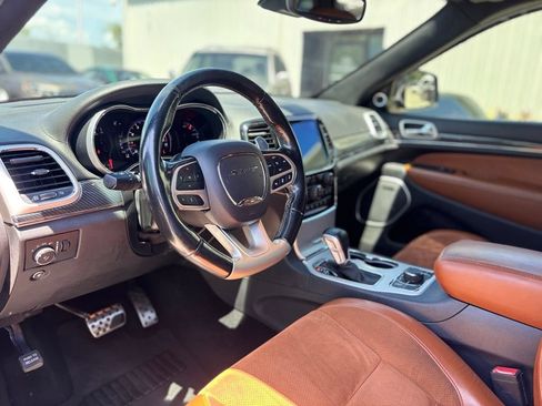 Used 2019 Jeep Grand Cherokee SRT w/ Trailer Tow Group IV AWD/4WD image 11