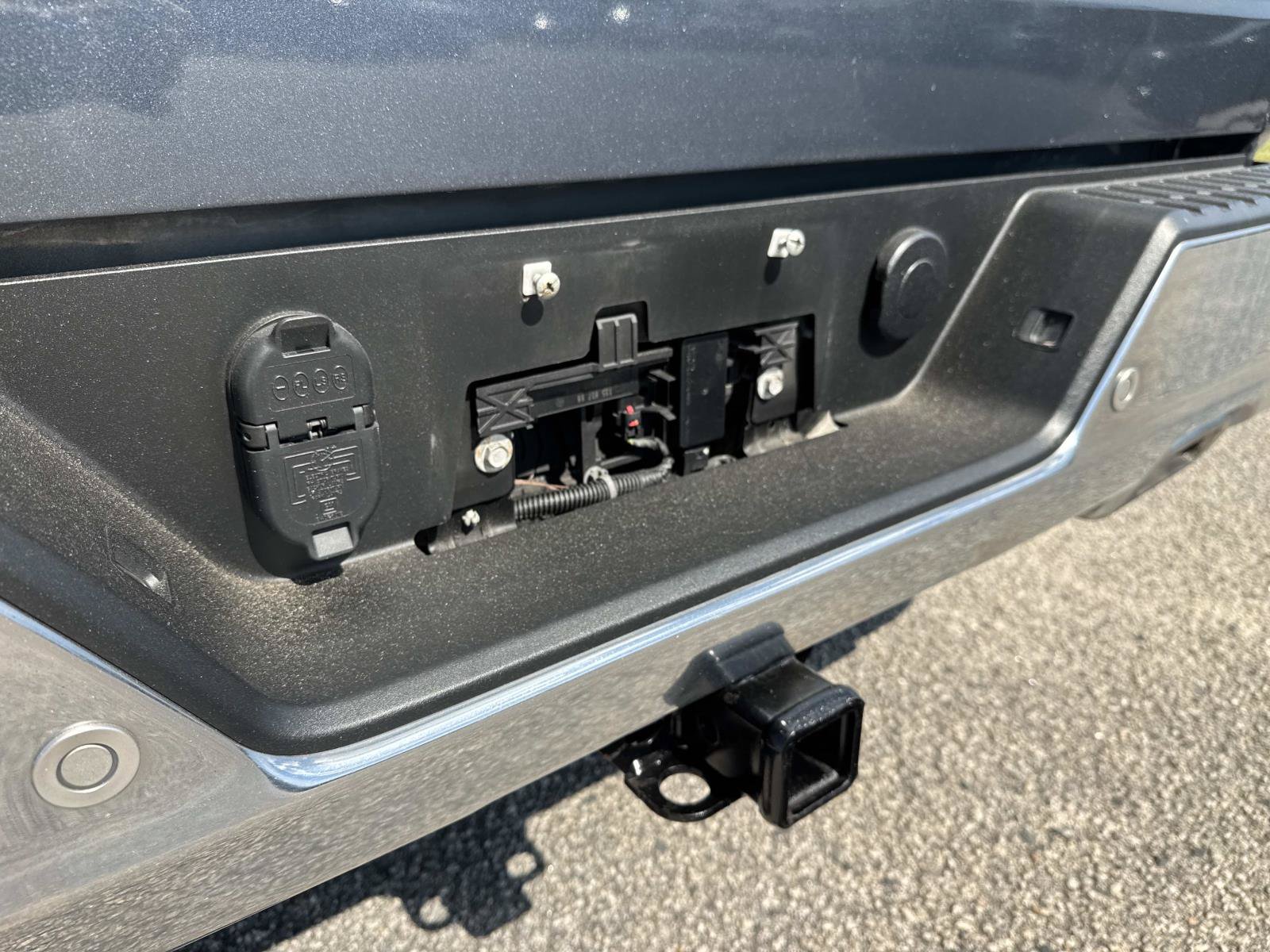 Used 2022 Chevrolet Silverado 1500 LTZ AWD/4WD image 15