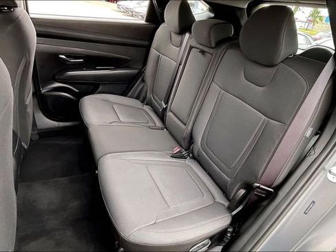 Certified 2025 Hyundai Tucson SE FWD image 26
