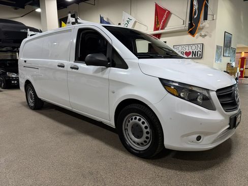 Used 2021 Mercedes-Benz Metris image 14
