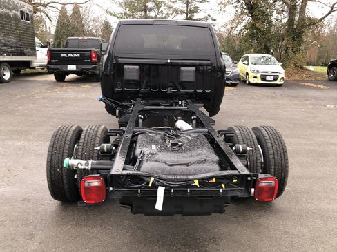 New 2026 RAM 3500 Tradesman w/ Chrome Appearance Group image 9