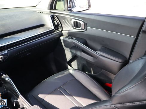 Used 2025 Kia Sorento S FWD image 24