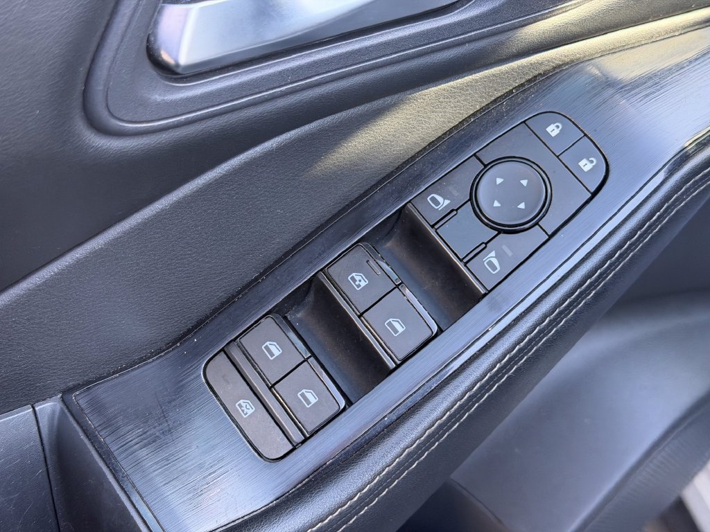 Used 2024 Nissan Rogue SV AWD/4WD image 13