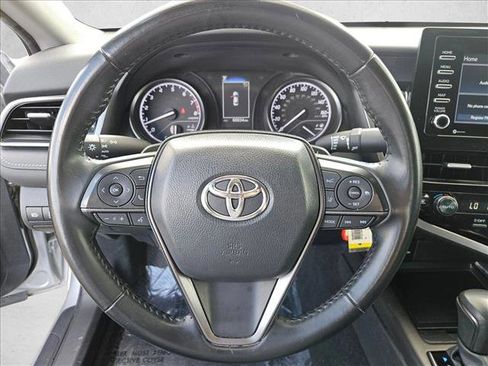 Used 2024 Toyota Camry SE image 13