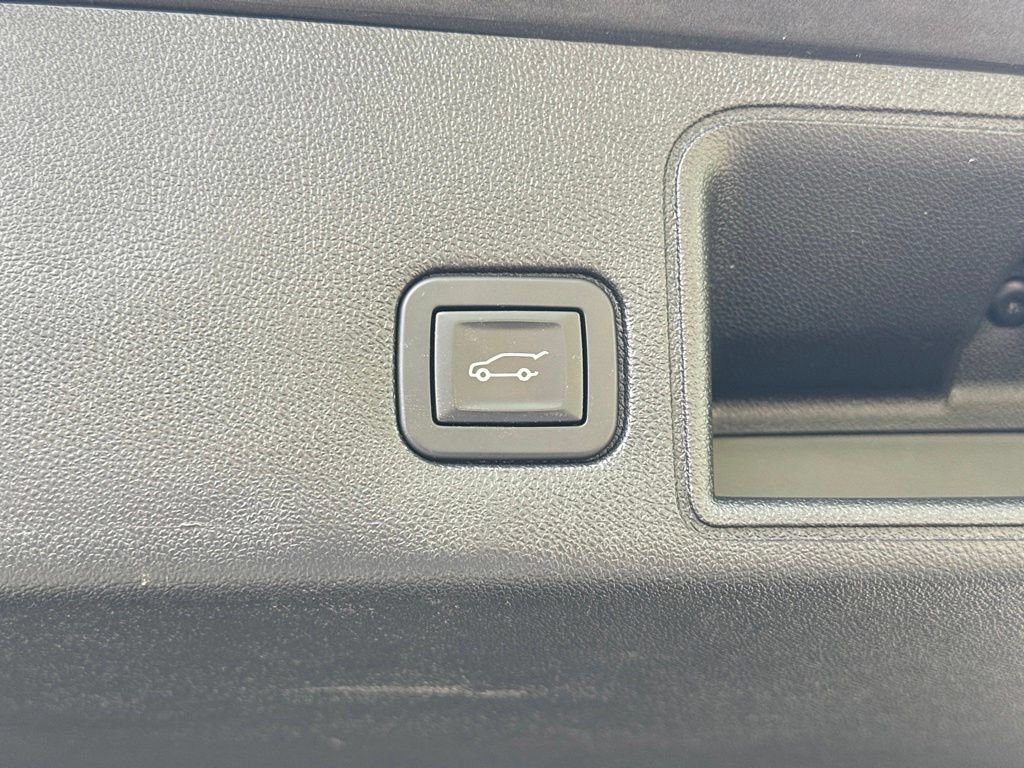 Used 2019 GMC Terrain SLT w/ Preferred Package AWD/4WD image 11